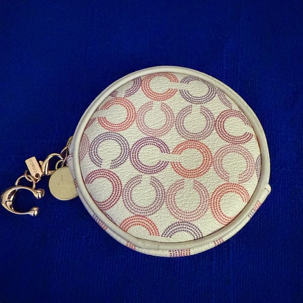 AUTHENTIC Coach Circular Coin Pouch. A mini charm added. - Picture 9 of 13